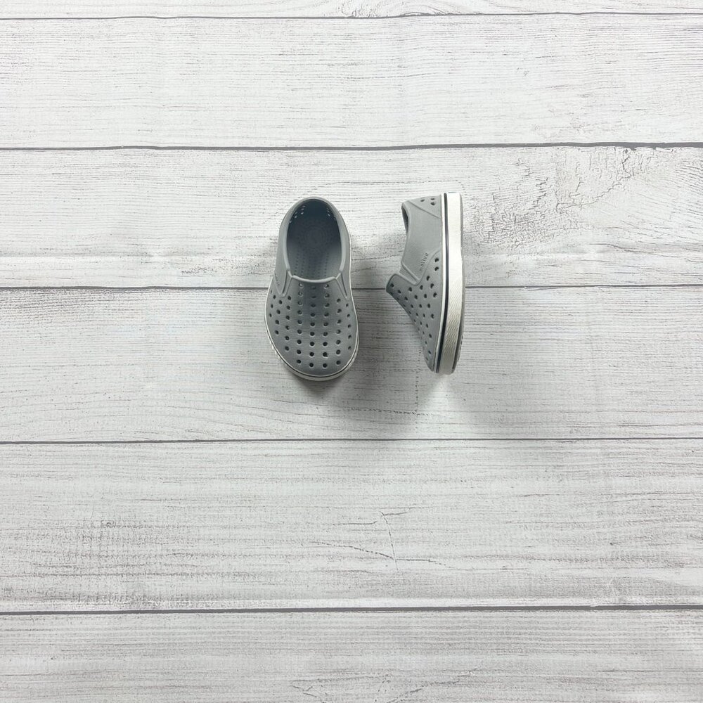 Native Solid Sneakers